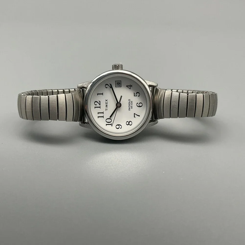 Timex Easy Reader Indiglo Womens Watch 25mm Silver Tone TW2U92400 New Battery